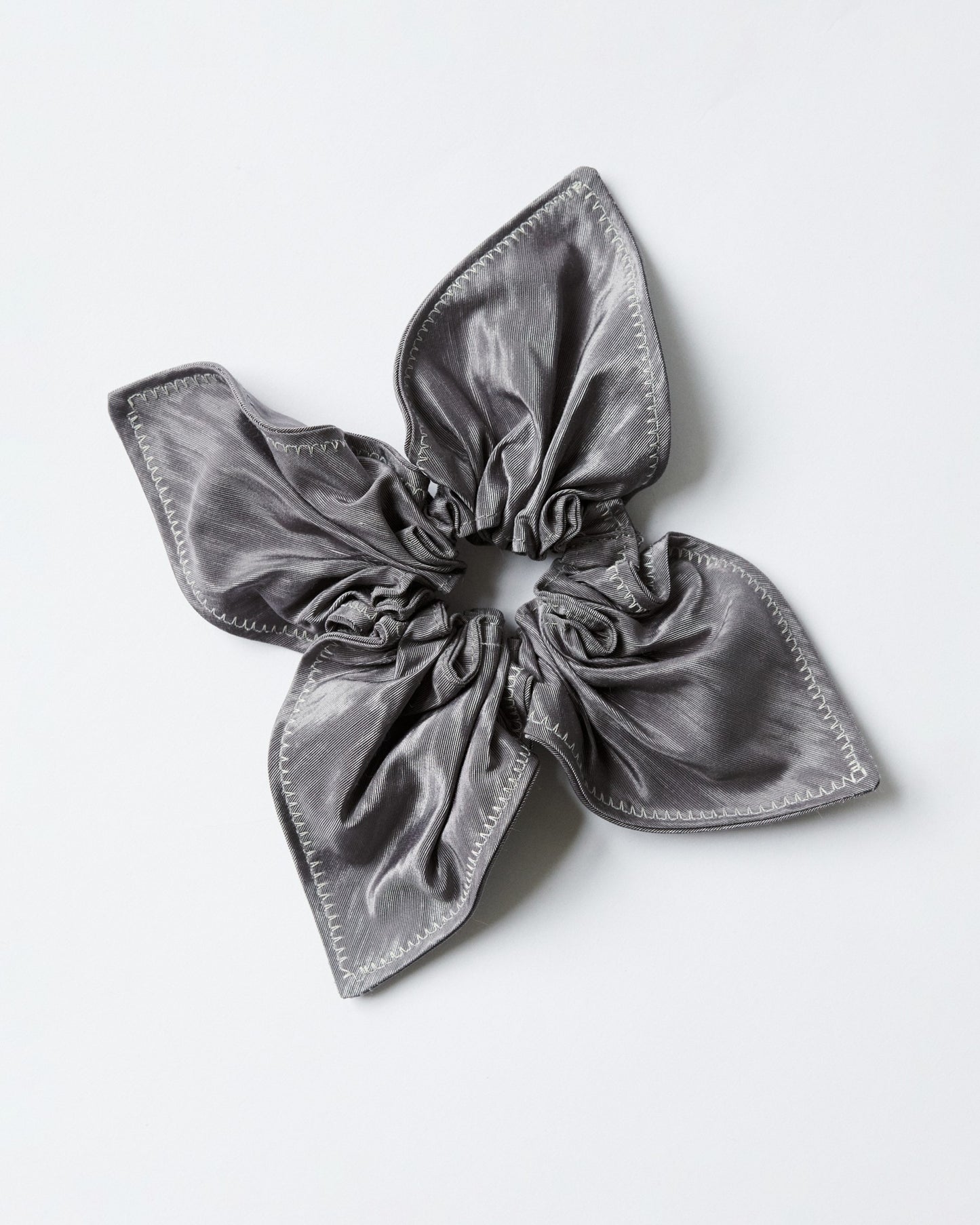 Lotus Tie