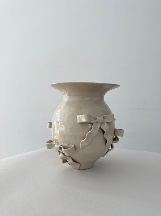 Many Bows Vase
